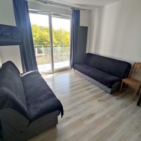 1110 Smialego 39 - Tanie Pokoje W Apartamencie - Samodzielne Zameldowanie - Self Check In Poznań Exteriör bild
