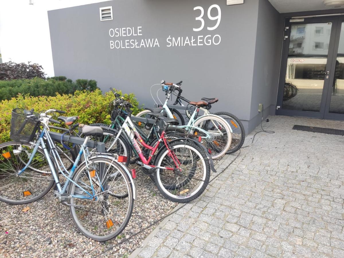 1110 Smialego 39 - Tanie Pokoje W Apartamencie - Samodzielne Zameldowanie - Self Check In Poznań Exteriör bild