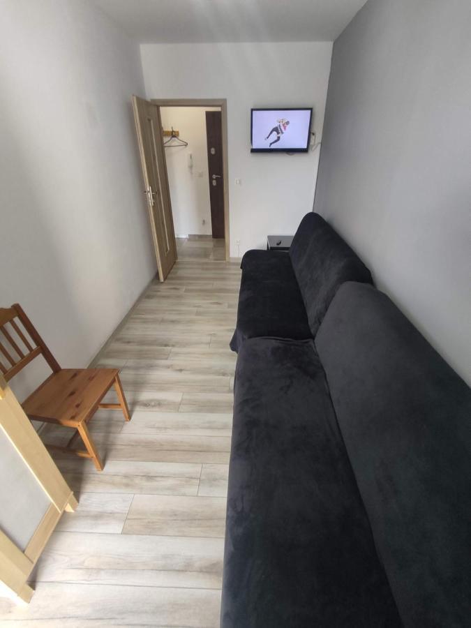 1110 Smialego 39 - Tanie Pokoje W Apartamencie - Samodzielne Zameldowanie - Self Check In Poznań Exteriör bild