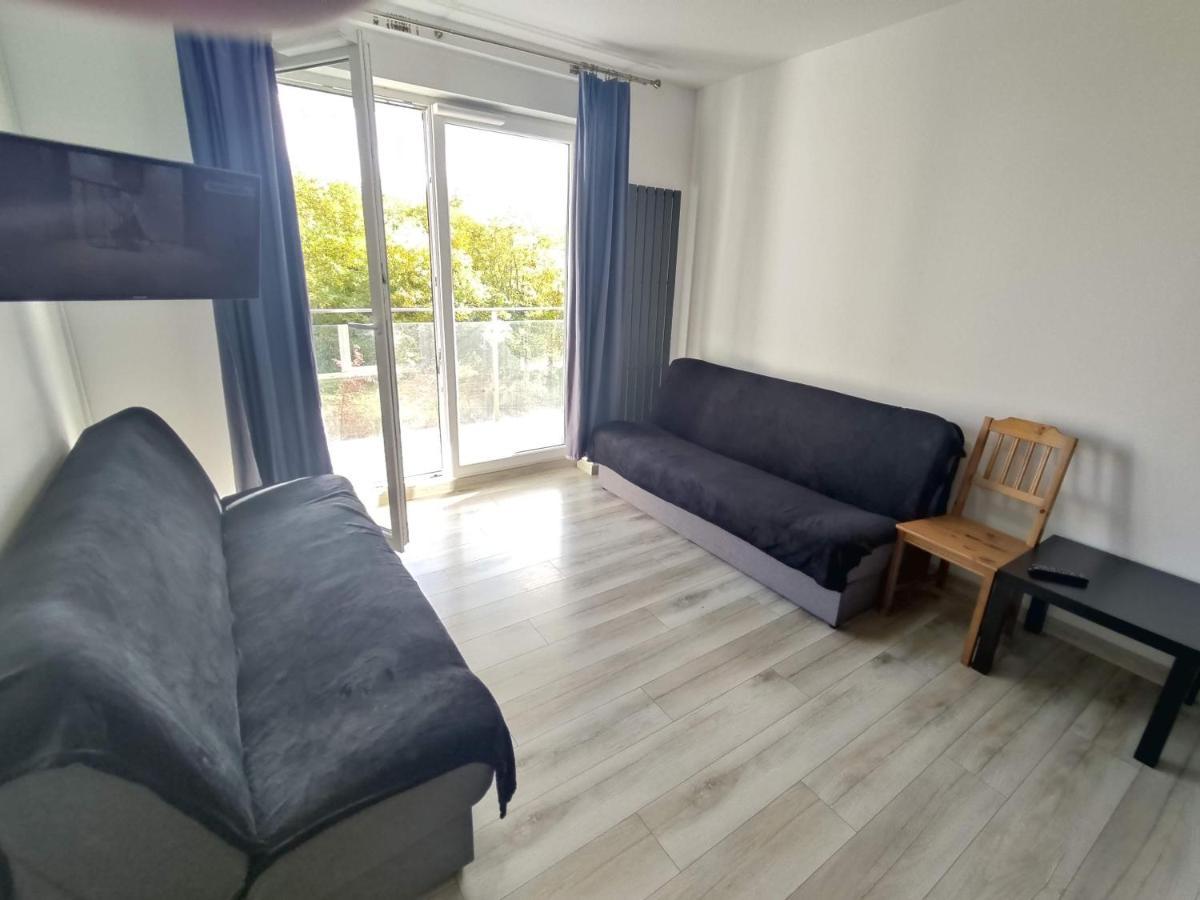 1110 Smialego 39 - Tanie Pokoje W Apartamencie - Samodzielne Zameldowanie - Self Check In Poznań Exteriör bild