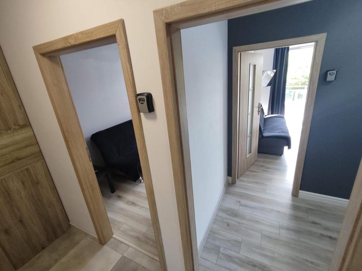 1110 Smialego 39 - Tanie Pokoje W Apartamencie - Samodzielne Zameldowanie - Self Check In Poznań Exteriör bild
