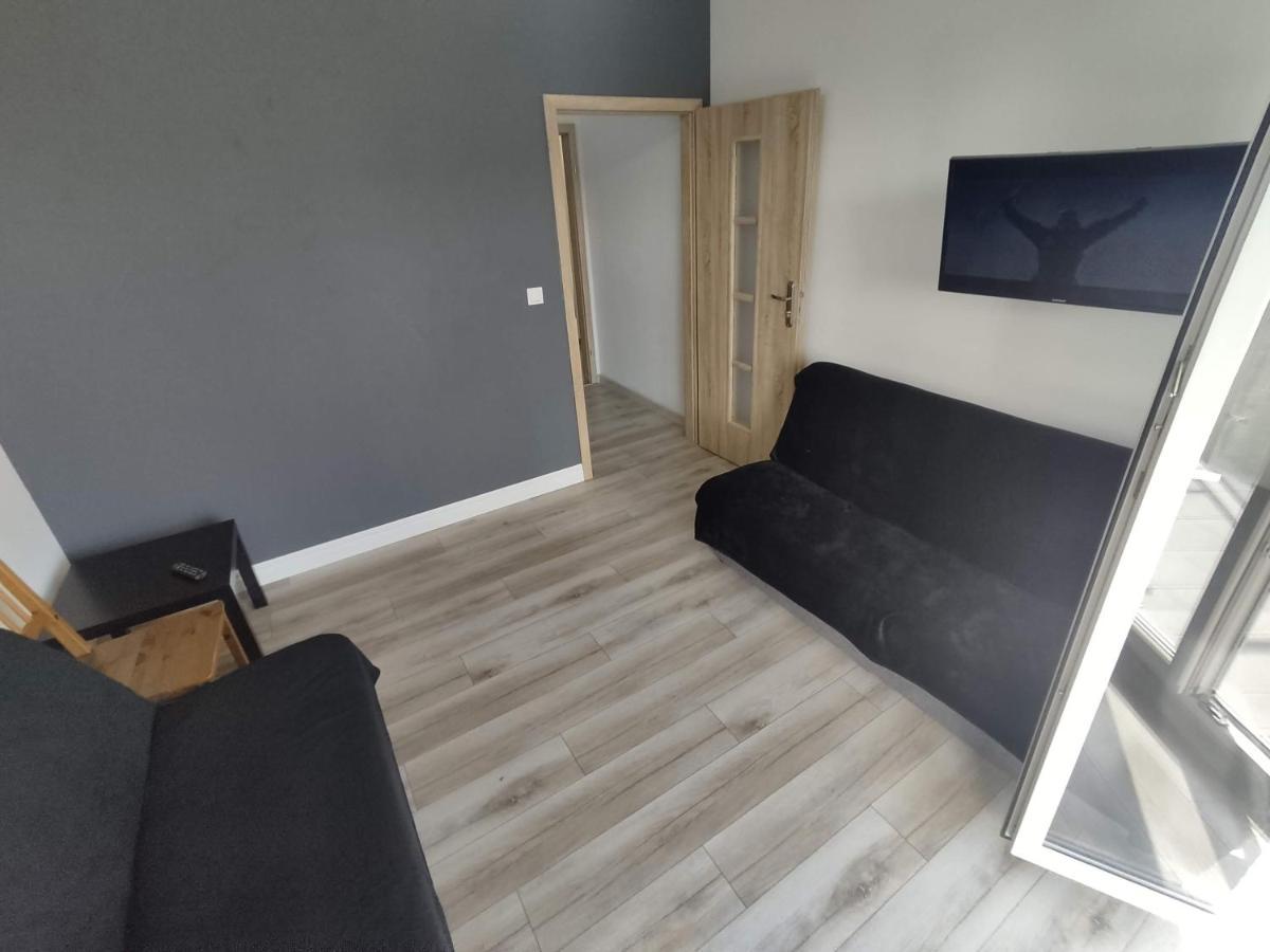 1110 Smialego 39 - Tanie Pokoje W Apartamencie - Samodzielne Zameldowanie - Self Check In Poznań Exteriör bild