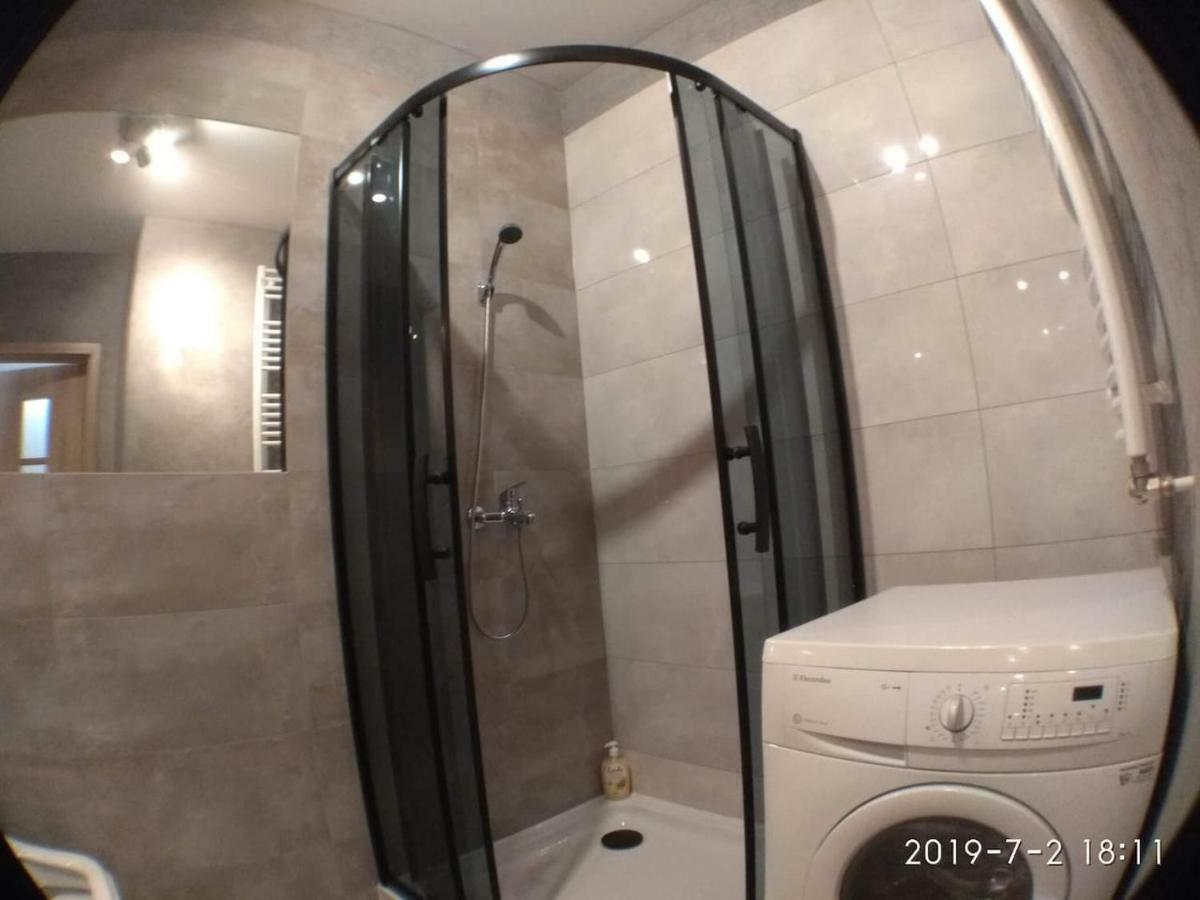 1110 Smialego 39 - Tanie Pokoje W Apartamencie - Samodzielne Zameldowanie - Self Check In Poznań Exteriör bild
